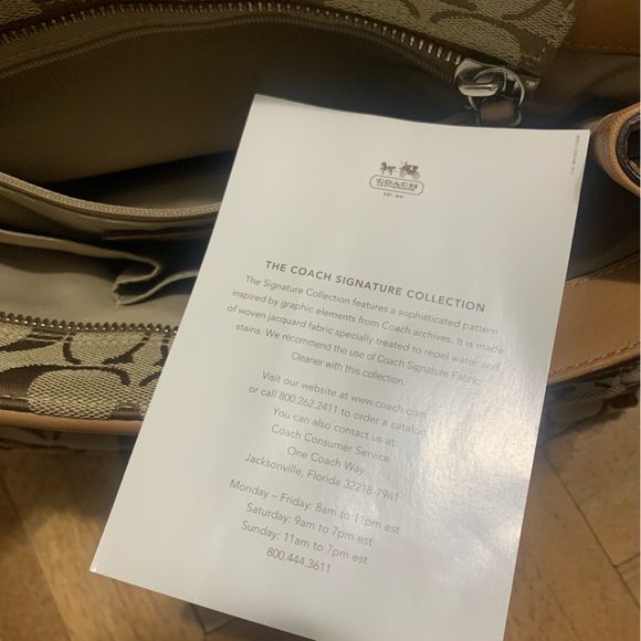 Coach Hampton Signature Carry Purse - Picture 6 of 7